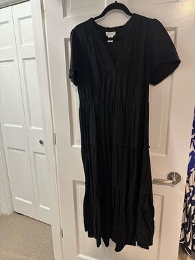 Cynthia Rowley Black Short-Sleeve Tiered Midi Dress